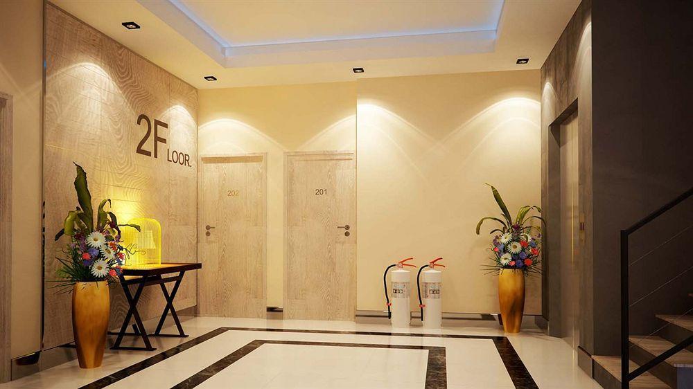 Eleven Avenue Suites Bangkok Exterior foto